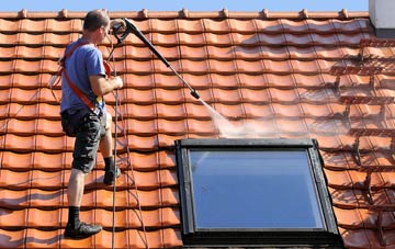 roof cleaning Bettws Cedewain, Powys